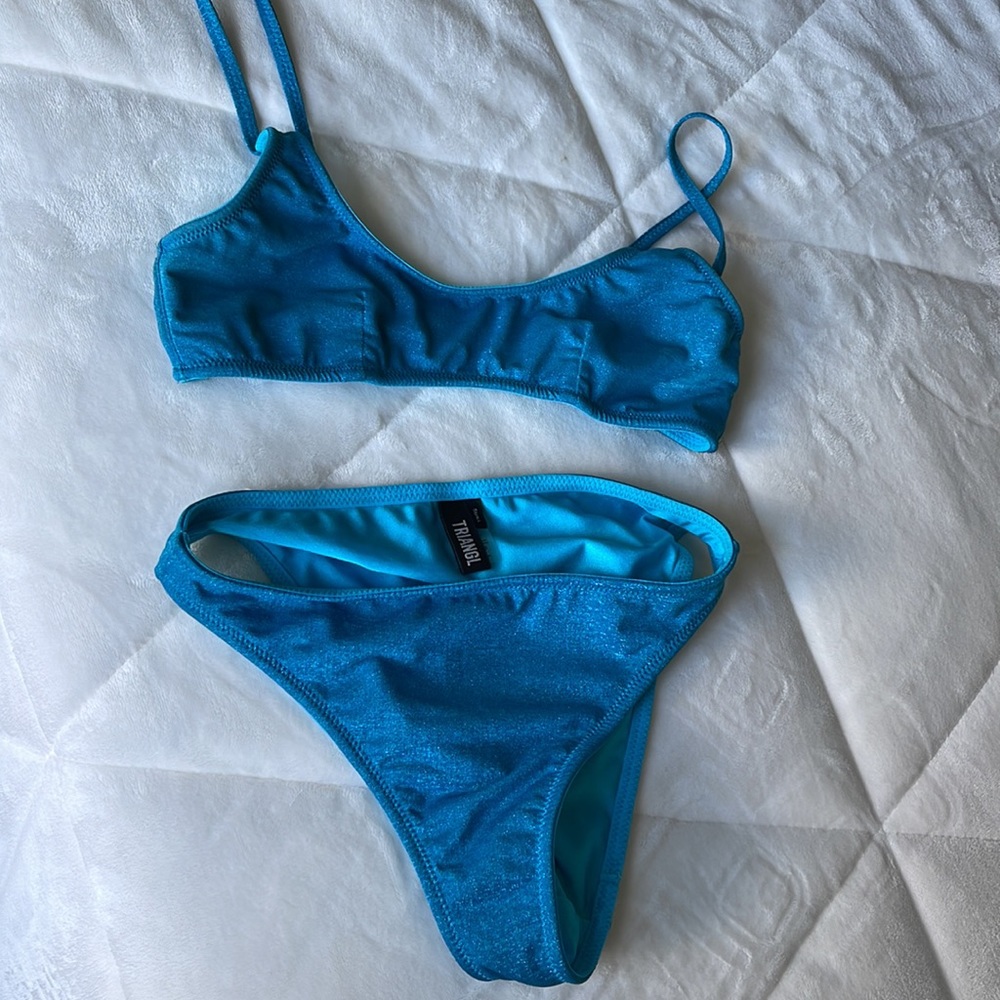 Traingl Swimsuit Size small !!